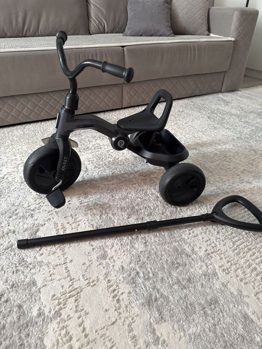 Трехколесный велосипед