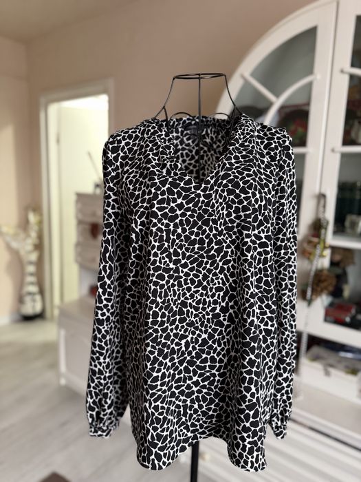 Bluza marimea S - noua Esprit