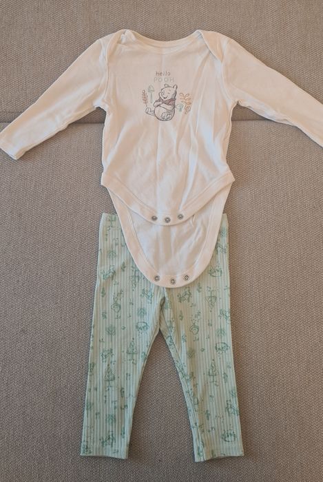 Set Primark mărimea 80, 9-12 luni ( geaca, body, colanti)
