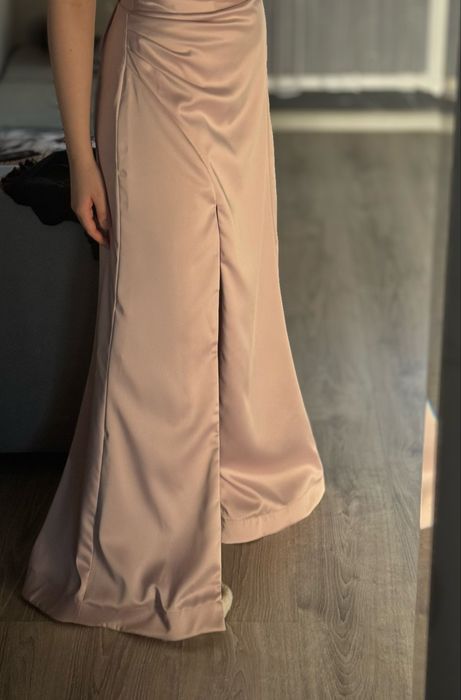 Нежное вечернее платье