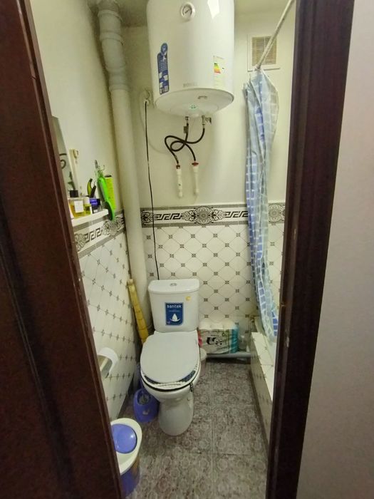 Tuy tepa makroda 4 maktab yonida uy sotiladi