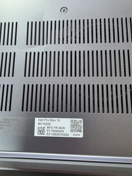 Laptop Dell Pro Max 16-1tb cu 64gb ram ultima generație!!