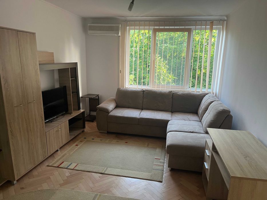 De inchiriat apartament 2 camere Cornisa