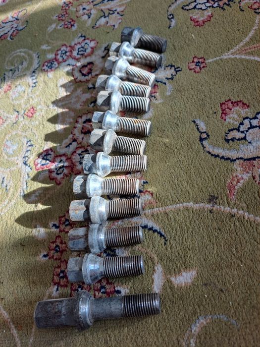 Болты на диски на мерс 140й