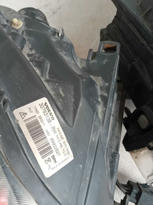 Faruri Far Stanga Dreapta Volvo XC60 Xenon Complete Originale RHD Cod 3076318 30763137 Intacte