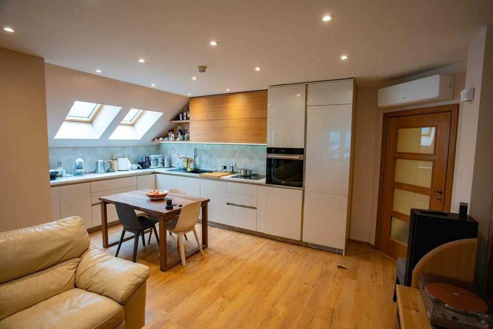 Продава се Многостаен апартамент в Благоевград, Освобождение - 135 кв.м за 945 €/кв.м - Снимка #4