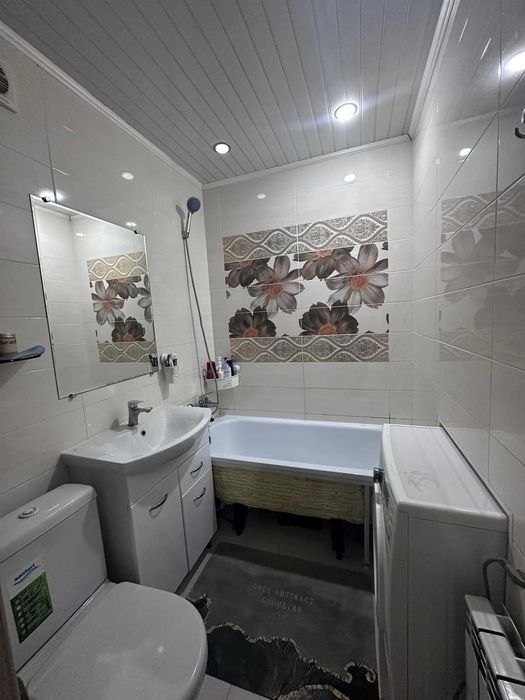 Продам 2 комн. кв., в 19 мкрн.