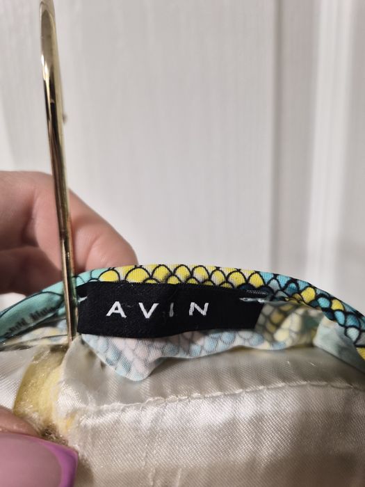 Летен потник Avin