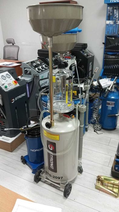 Установка для замены масла  (экстрактор)