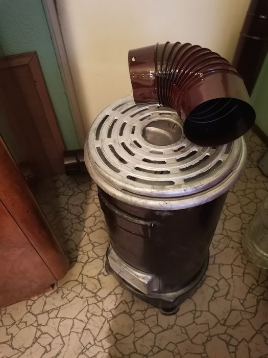 Печка за отопление с дърва