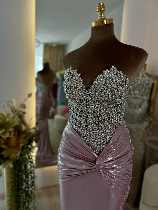 Rochie de ocazie cu pietre si cristale swarovski