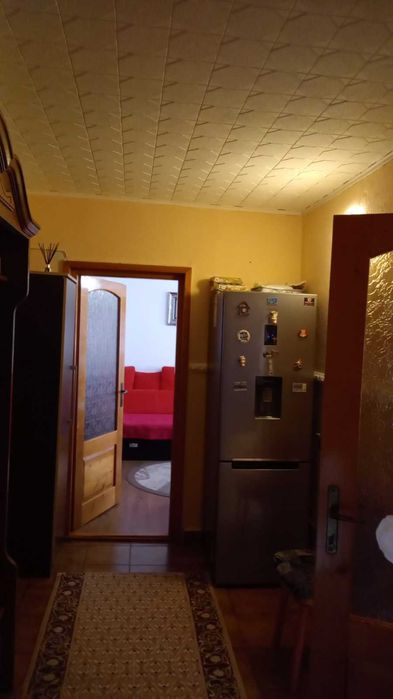 Închiriez apartament cu doua camere decomandat în Bacău
