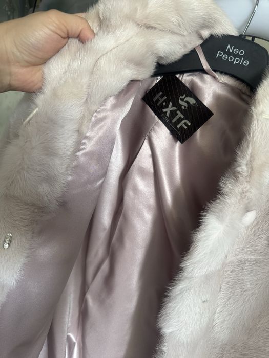 Продам пудро-розовую шубу