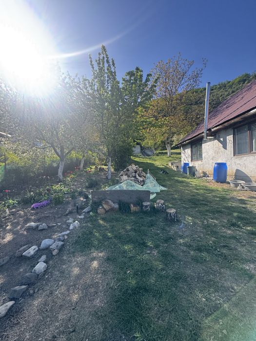 Casă cu teren generos de 1.000 mp, la 40 minute de Cluj-Napoca