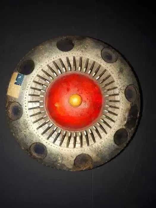 Farfurie zburatoare de jucarie perioada comunista