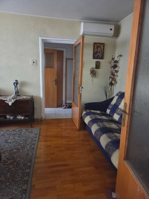 Apartament 2 camere de vanzare