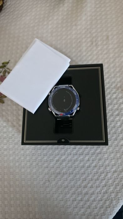 Часовник huawei ultimate