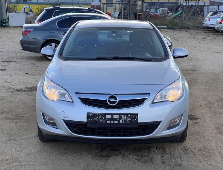 Opel Astra J 1.4i 2010