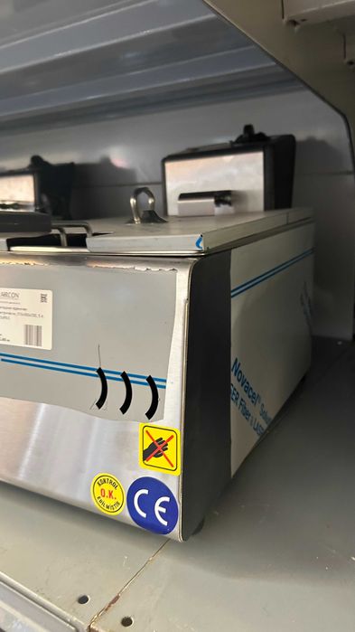 Единичен електрически фритюрник 5 литра.