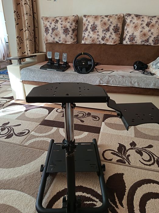 Vând volan gaming Thrustmaster TX + schimbător th8s + pedale t3pm