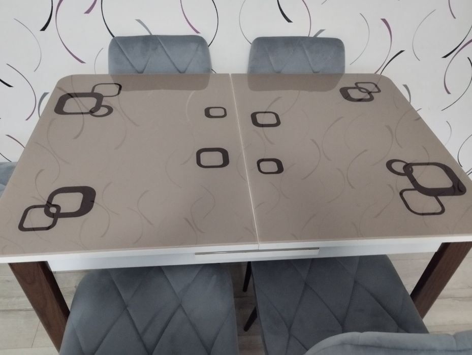 Set masa extensibila cu 6 scaune