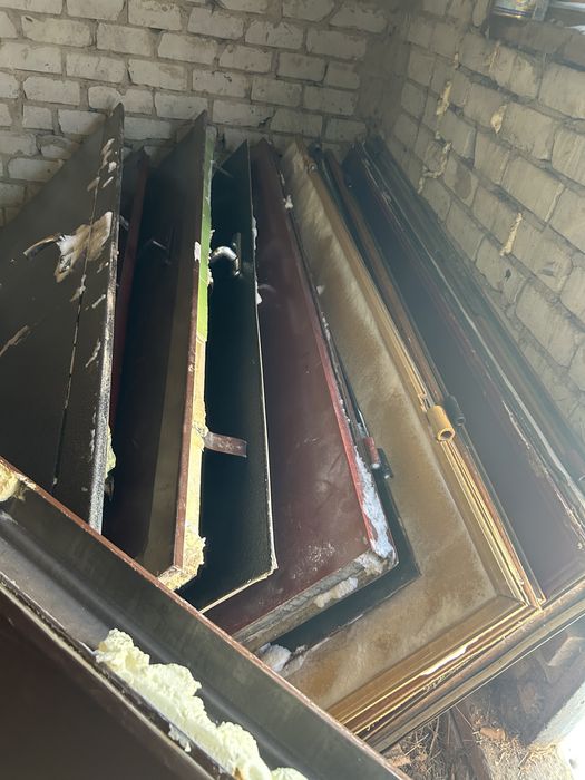 Продам металлический двери