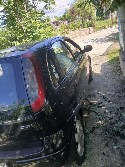 Vând Opel corsa 1.3