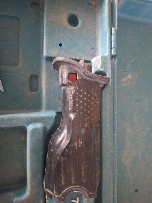 Саблен трион Makita 18 v