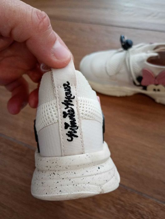 Vand adidasi Zara pentru fete, Minnie Mouse, Marimea 26