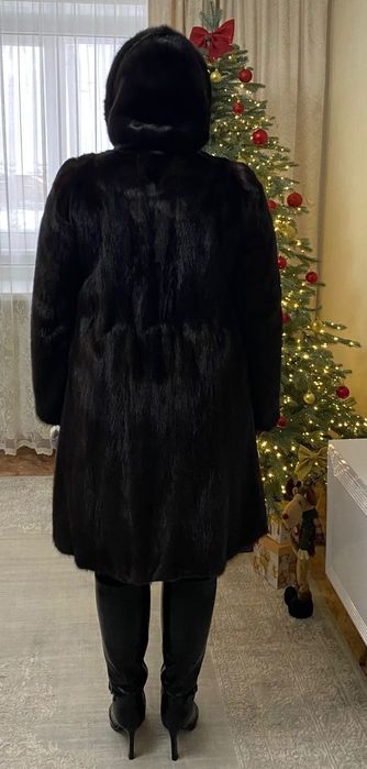 Продам норковую шубу