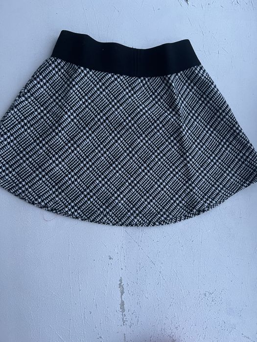 Продам детскую юбку Benetton