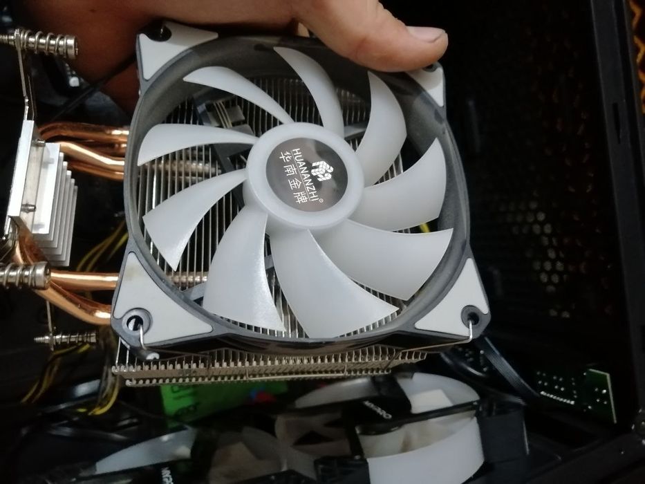 Xeon e5 2680 v4 rx 590 8gb