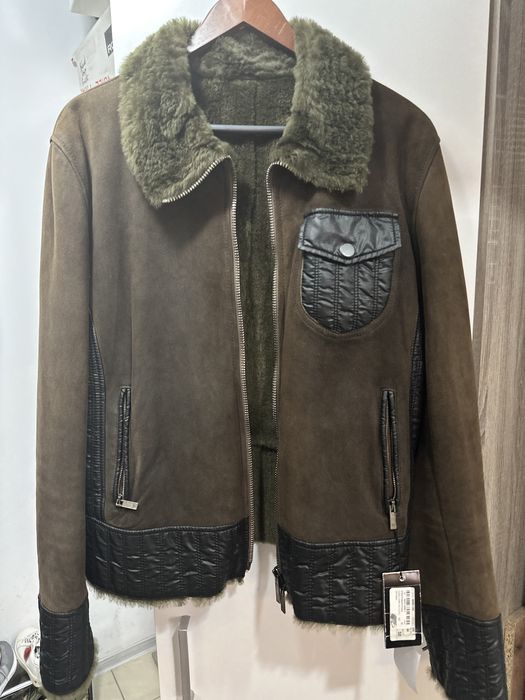 Haina din piele naturala Emporio Armani Noua cu eticheta