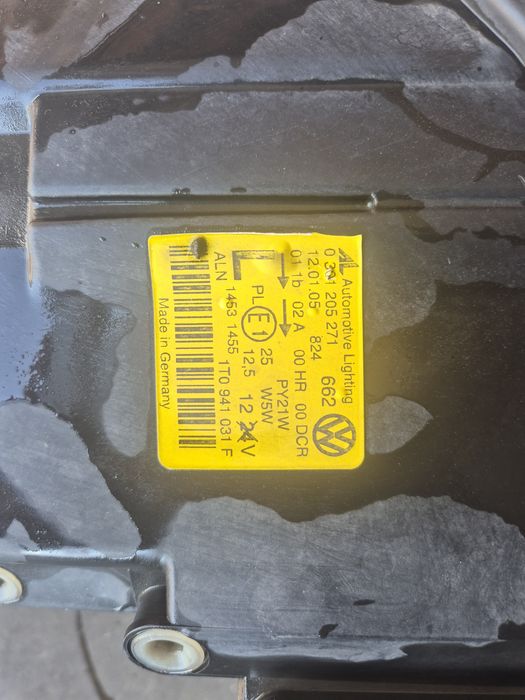 Far stanga cu xenon vw touran nonfacelift 2003-2006 cod 1T0941031F