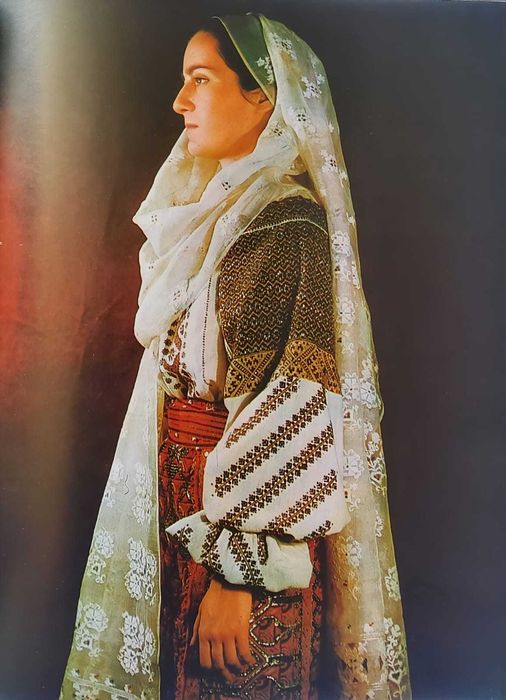 România Din tezaurul portului popular tradițional - Tancred Bănățeanu