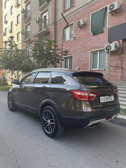 Продается LADA Vesta sw cross 1.8 AMT