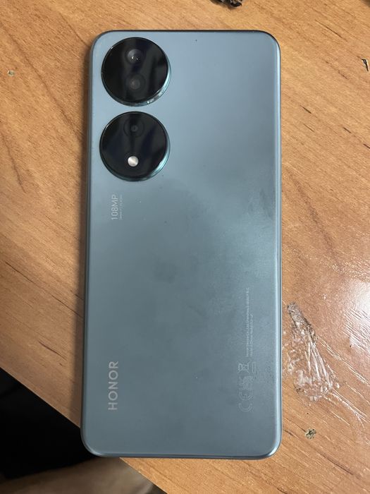 Продам телефон хонор х7б