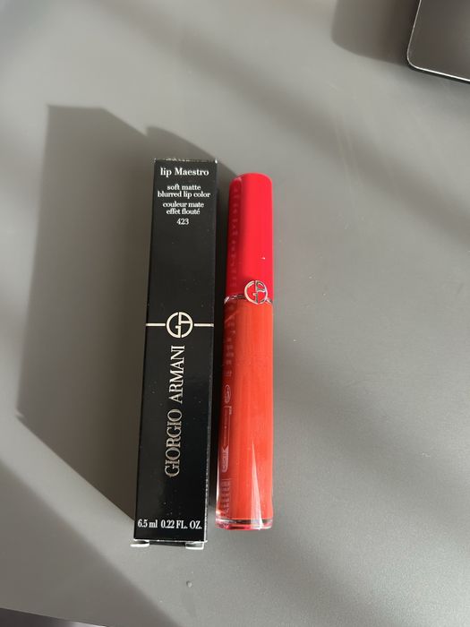 YSL червило, Giorgio Armani гланц, La Roche фондьотен, Medicube серум