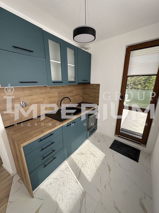 Дава се под наем Тристаен апартамент в Варна, Изгрев - 115 кв.м за 897.6 € - Снимка #1