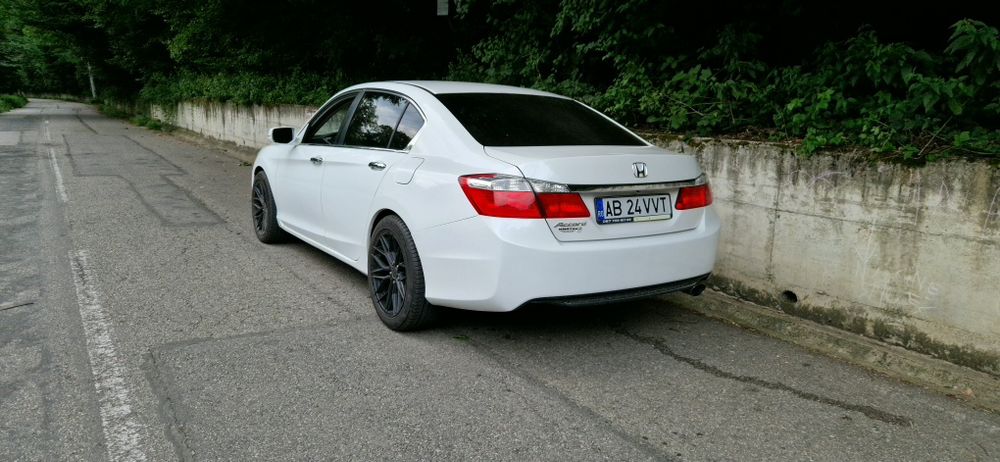 Honda Accord 2014 benzină, 8.750 € — imagine 4