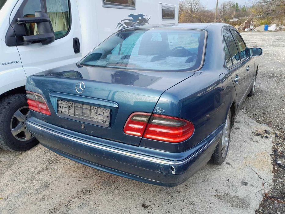 Mercedes 220 cdi 2000 г автомат на части