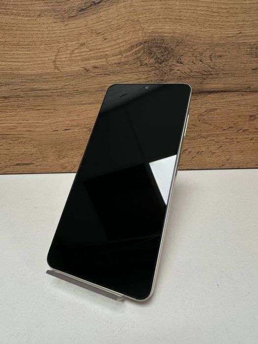 Телефон Samsung A06