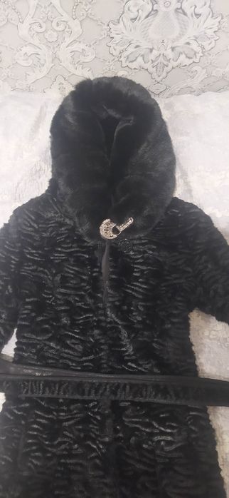 Продам классную шубу размер 40