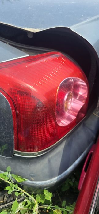 Stop stanga spate toyota avensis t25