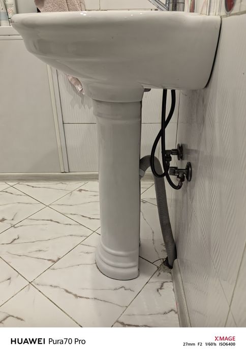 Раковина с пьедесталом