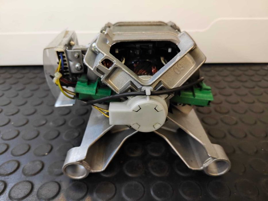 Motor 10 pini masina de spalat Arctic Beko 2834670100 cod , testat / R20