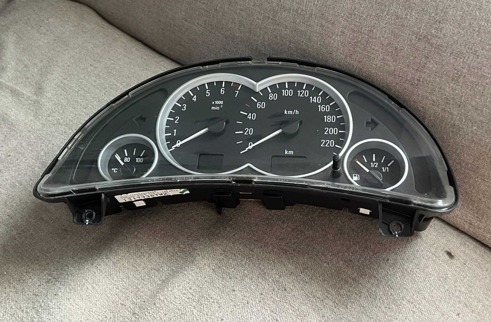 Ceasuri bord Opel Tigra B Corsa C Combo C VDO GM cod 13173367 original