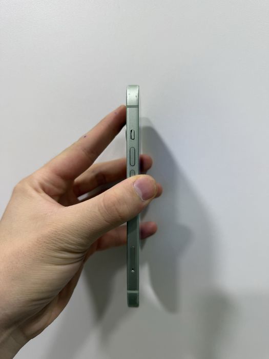 iPhone 15.