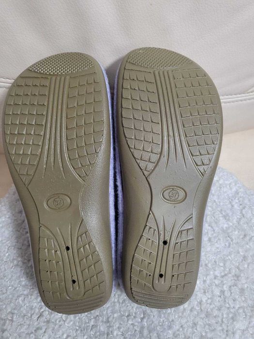 Нови дамски пантофи лила - 37 номер