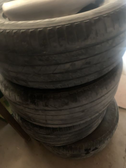 Продам резину 285/60/18